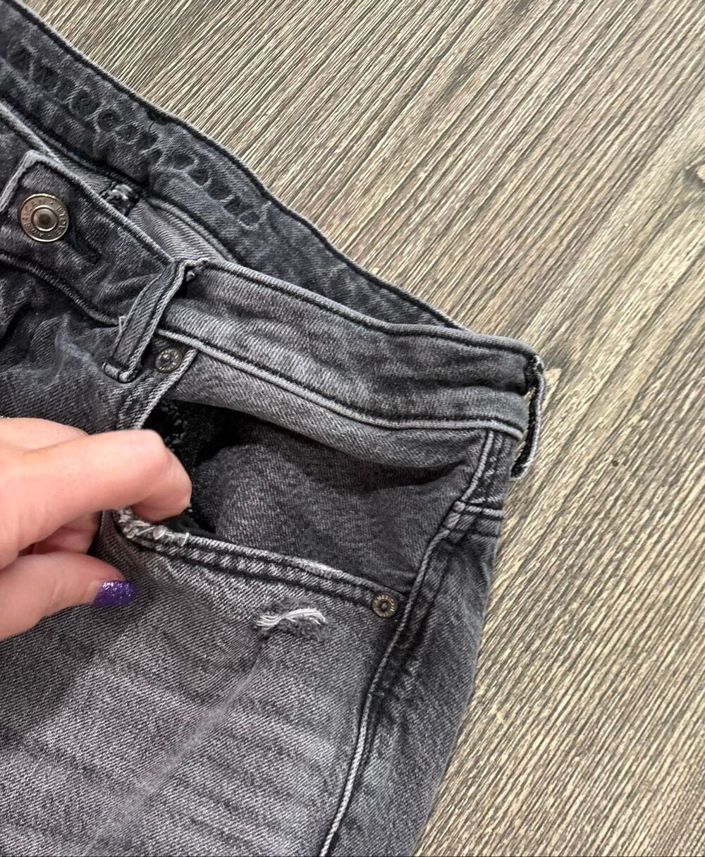 American Eagle Womens Highest Rise Mom Jeans Distressed Denim Dark Grey Size 12 - Picture 2 of 12